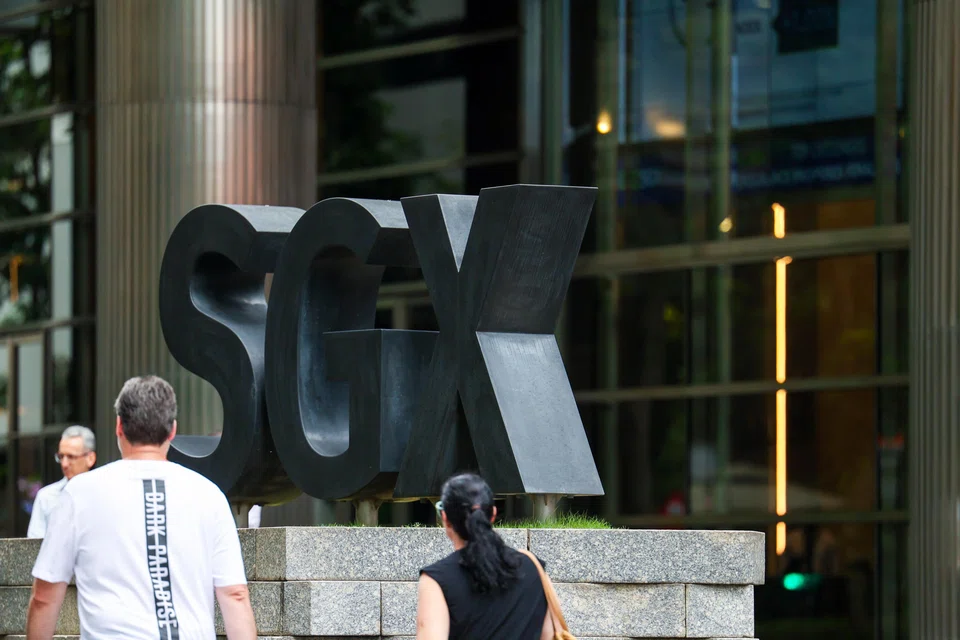 Losers outnumbered gainers 266 to 67 on the Singapore bourse after 262.38 million securities worth S$461.27 million changed hands.