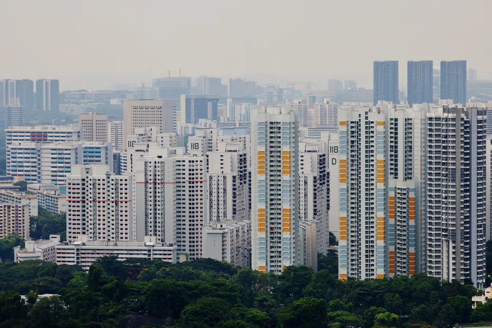 Resale volumes fall 2.3 per cent quarter on quarter to 6,440, the lowest fourth-quarter volume since 2020.