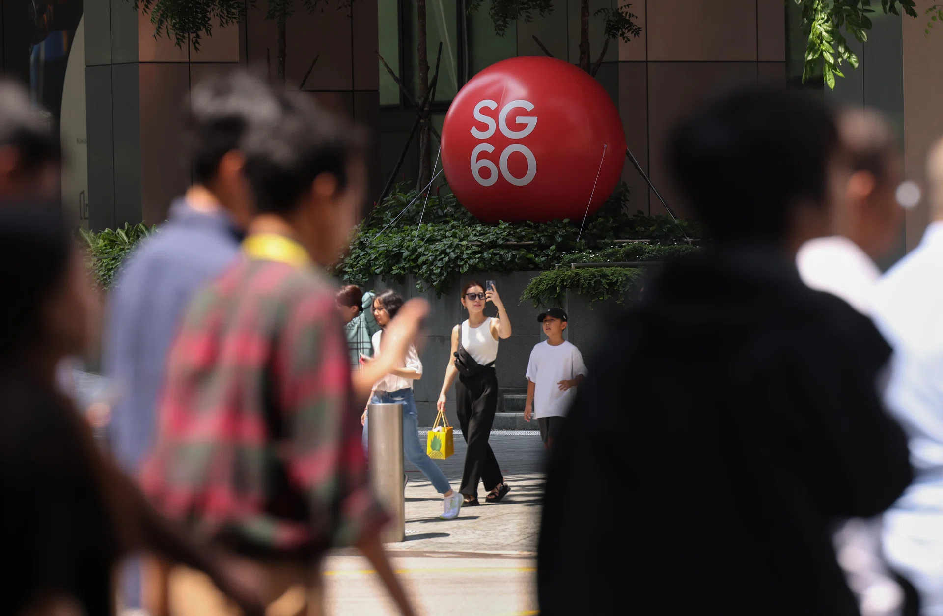 Singapore tightens national bonus criteria for political salaries, including unemployment, income growth