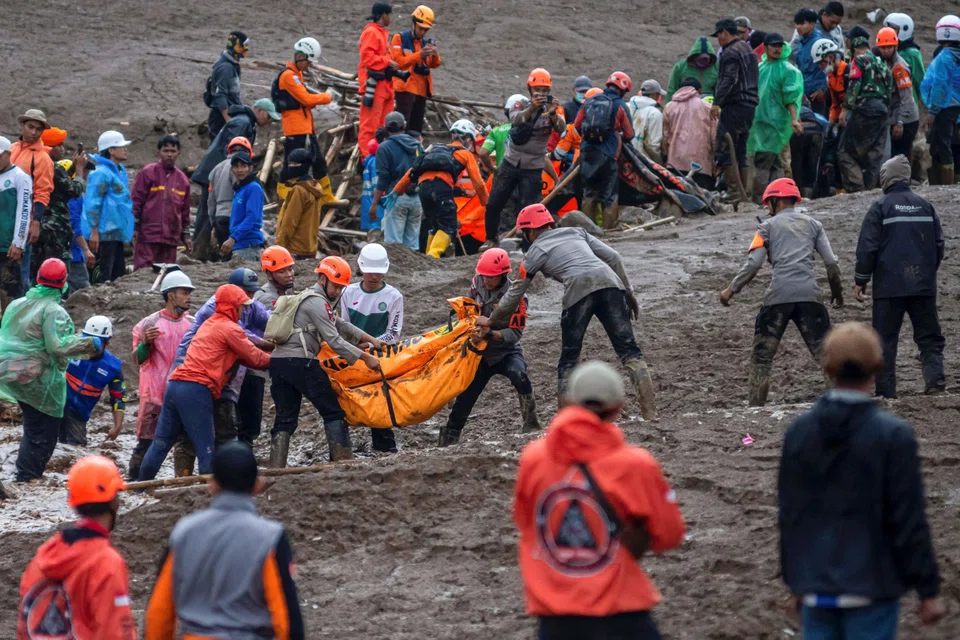Rescuers were hampered on Saturday as unstable terrain and rains hindered them from deploying heavy machinery, Kompas TV reports, citing authorities.