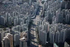 The nation’s housing market has continued dropping in recent weeks after the worst monthly decline since the global financial crisis in August.