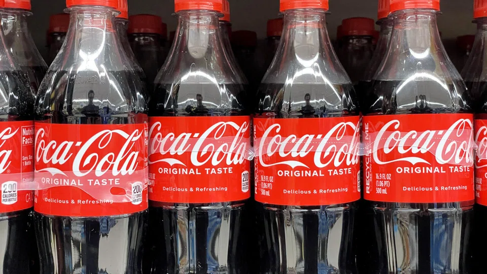 Environmental NGOs have criticised the amount of plastic used to serve drinks at the Paris Games.