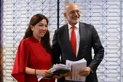 Piyush will hand over the CEO's reins to Tan Su Shan on Mar 28. 