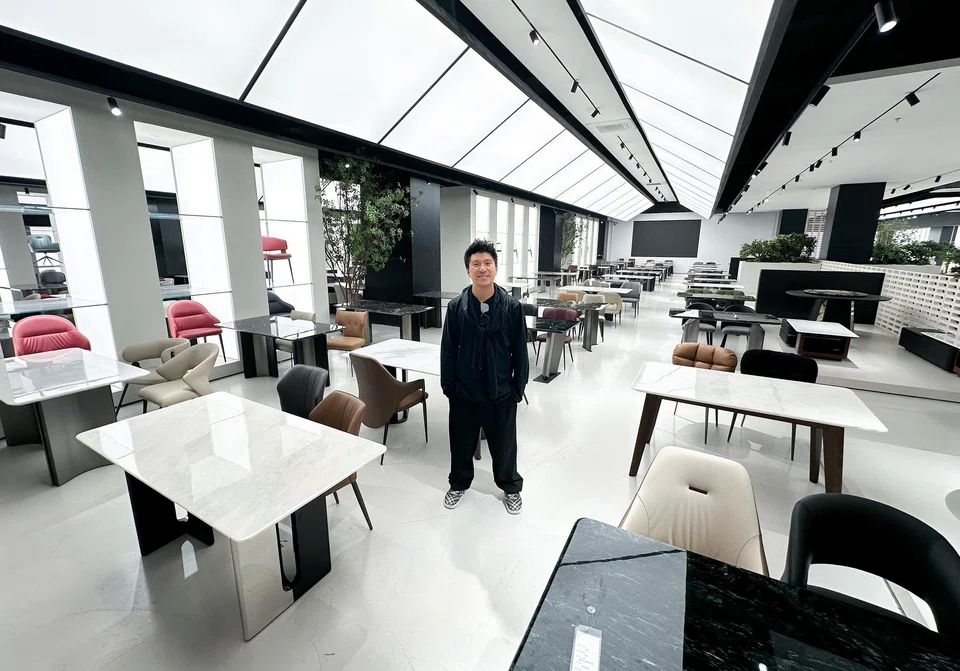 Kelvin Chua launched The Kurater to cater to Singapore buyers of Foshan furniture.