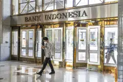 The majority of economists in a Bloomberg survey expect Bank Indonesia to raise its benchmark interest rate by 25 basis points to a 2-year high of 4 per cent.