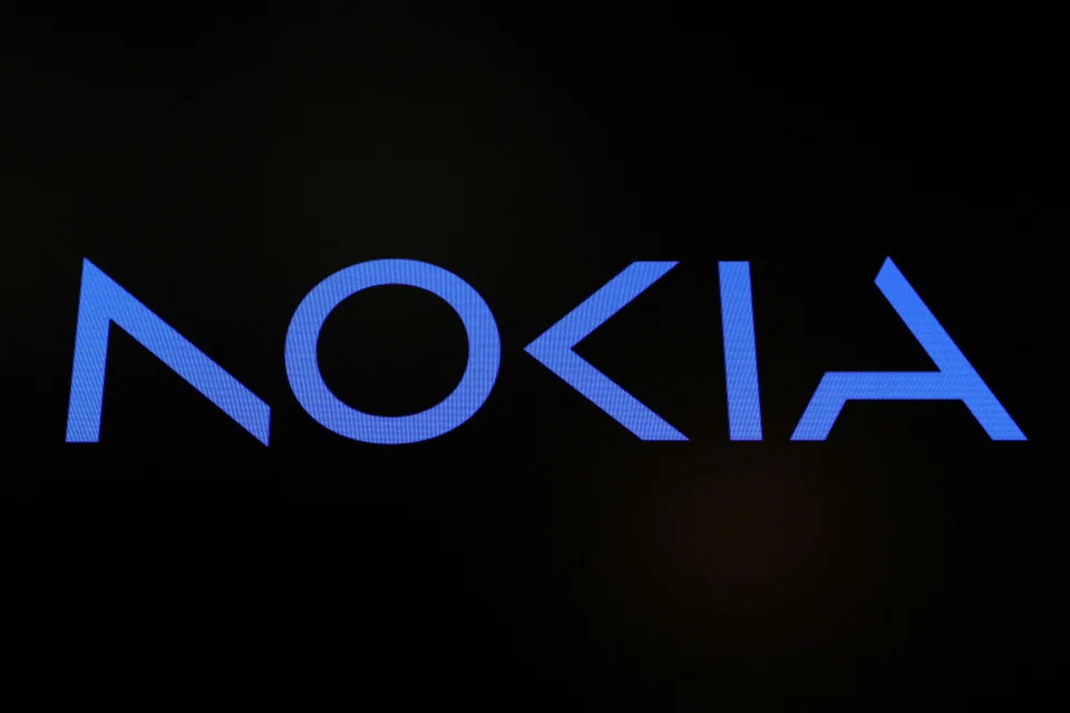 Nokia’s comparable operating profit fell 3% to 1.05 billion euros (S$1.6 billion) in the fourth quarter.