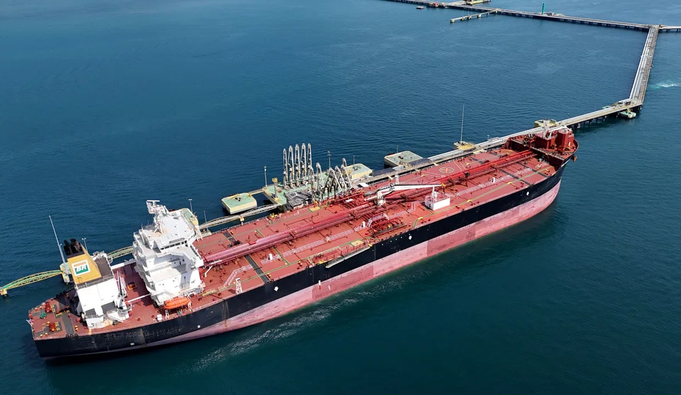 A roundup of the week’s tanker and dry bulk market (Jan 10, 2025).