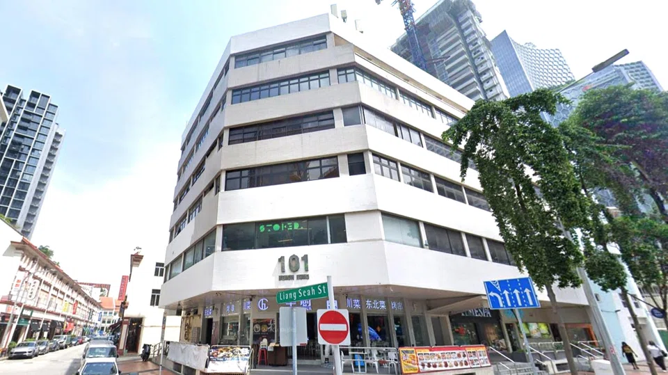 At the corner of Beach Road and Liang Seah Street, the first-storey retail unit leased to Chef China has fetched S$5,657 psf on strata area of 1,539 sq ft.