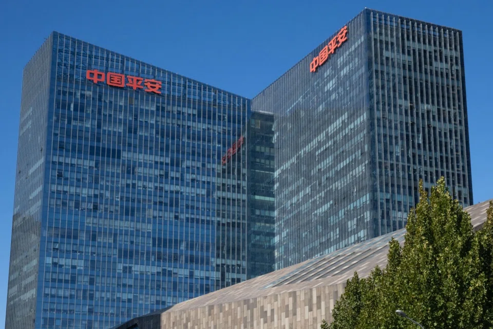 Ping An’s total investment portfolio of insurance funds is 5.9 trillion yuan. 