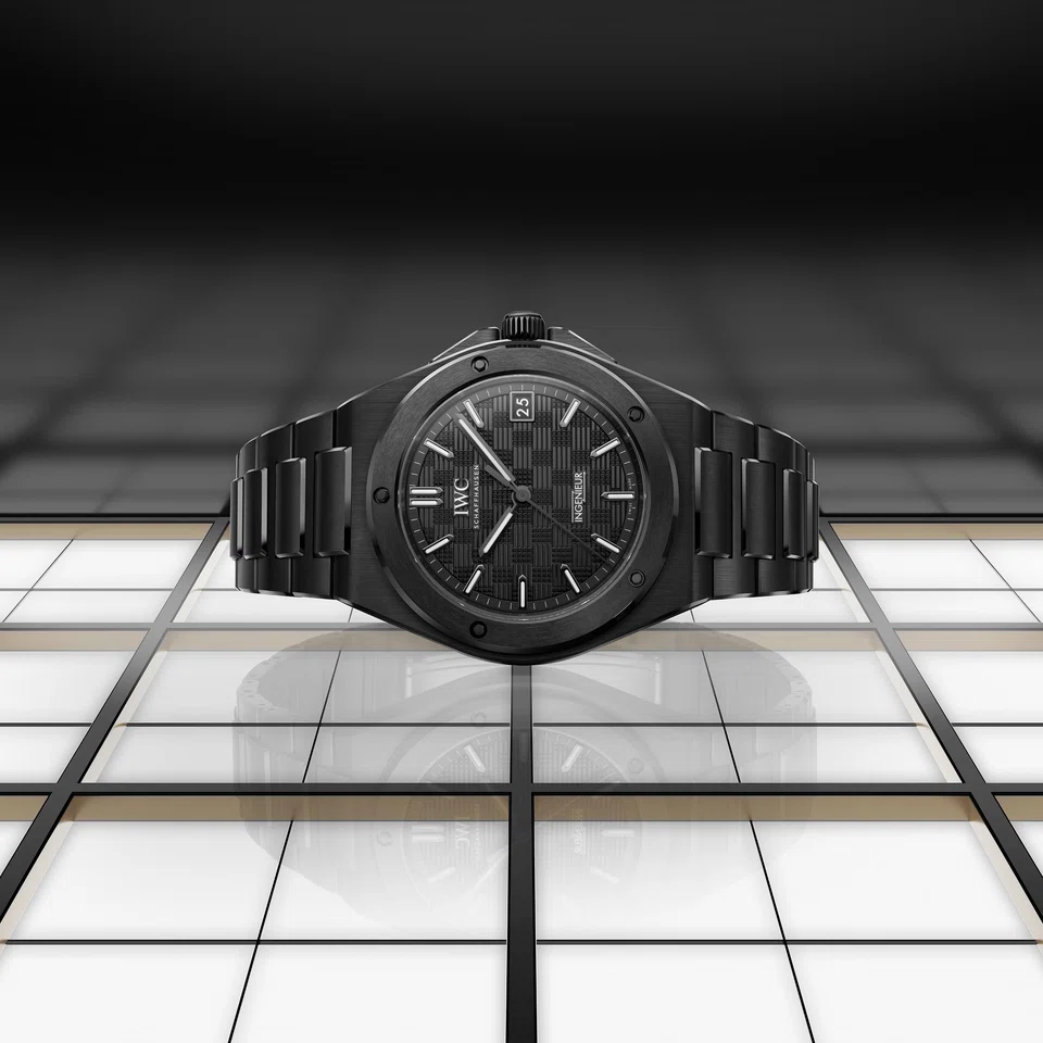 Ingenieur Automatic 42 in full black ceramic.

 