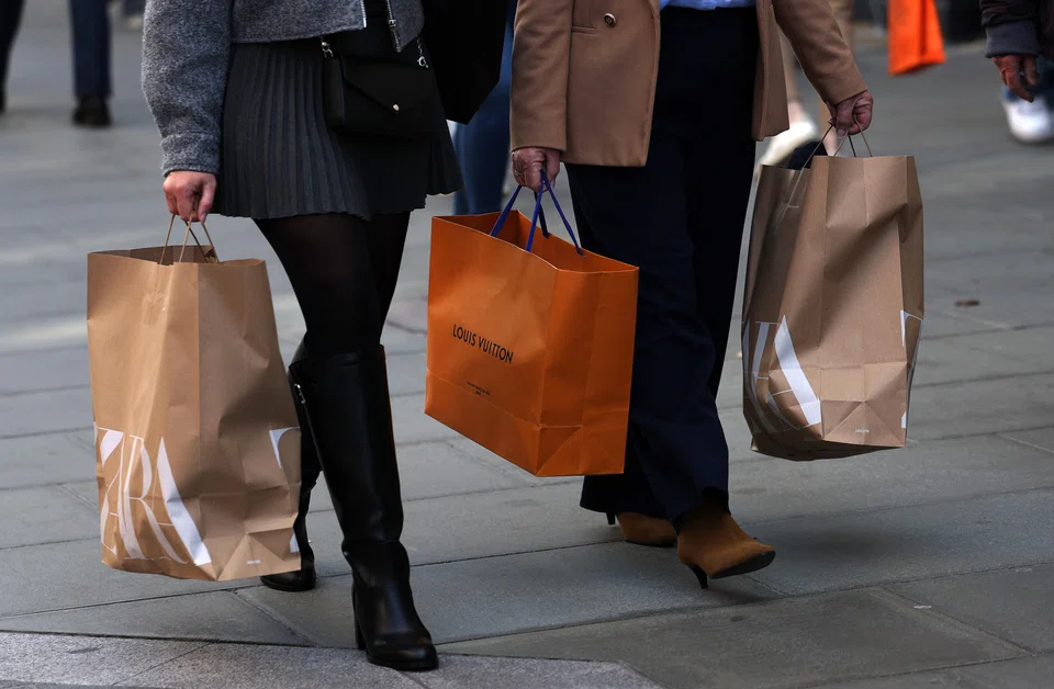 Annual shop price deflation dropped to 0.8 per cent in the 12 months to October, the BRC said, its weakest since August 2021 and a bigger fall than September’s 0.6 per cent decline.