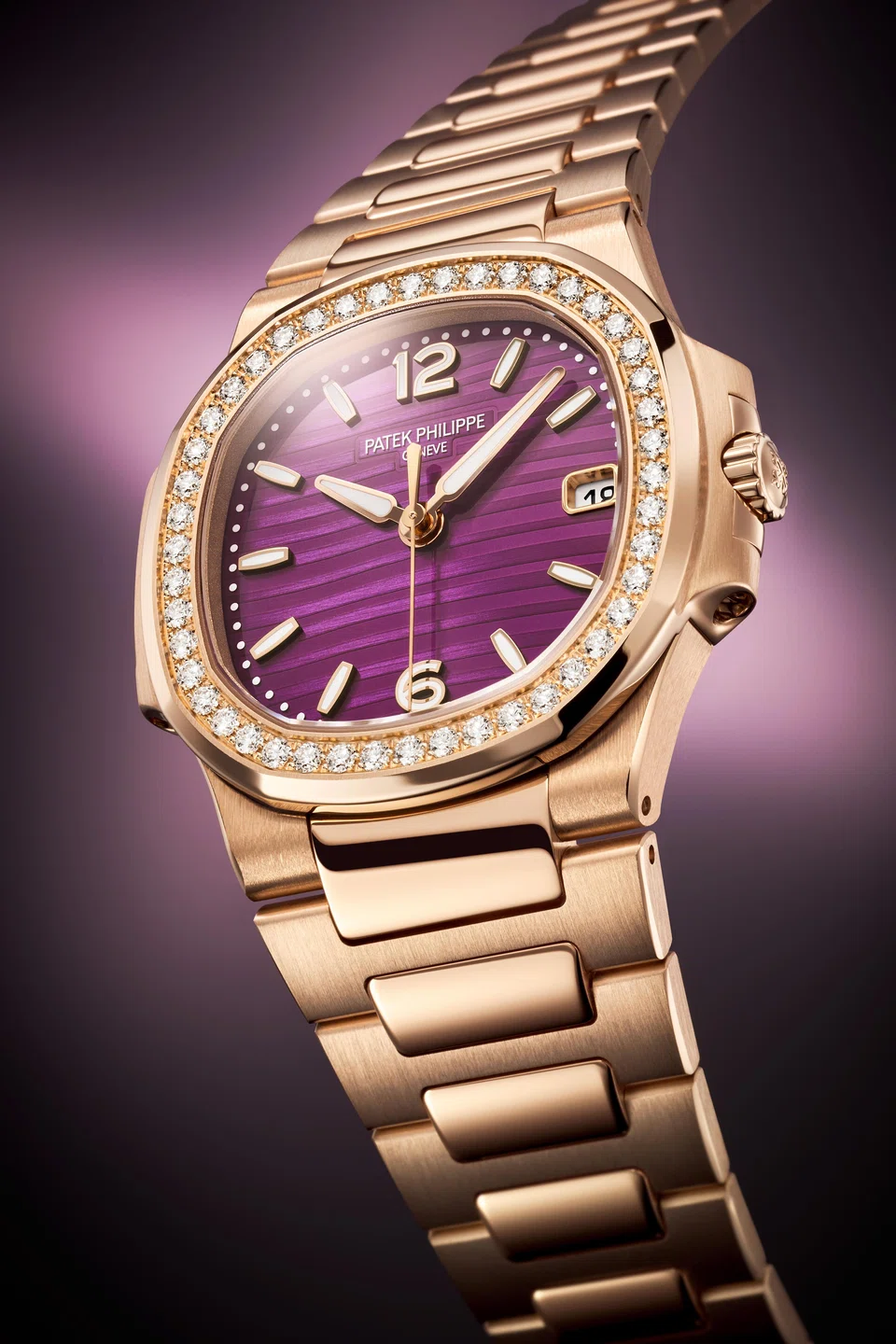 The Ladies' Nautilus Ref 7010/1R-013 with a rose gold bracelet.
