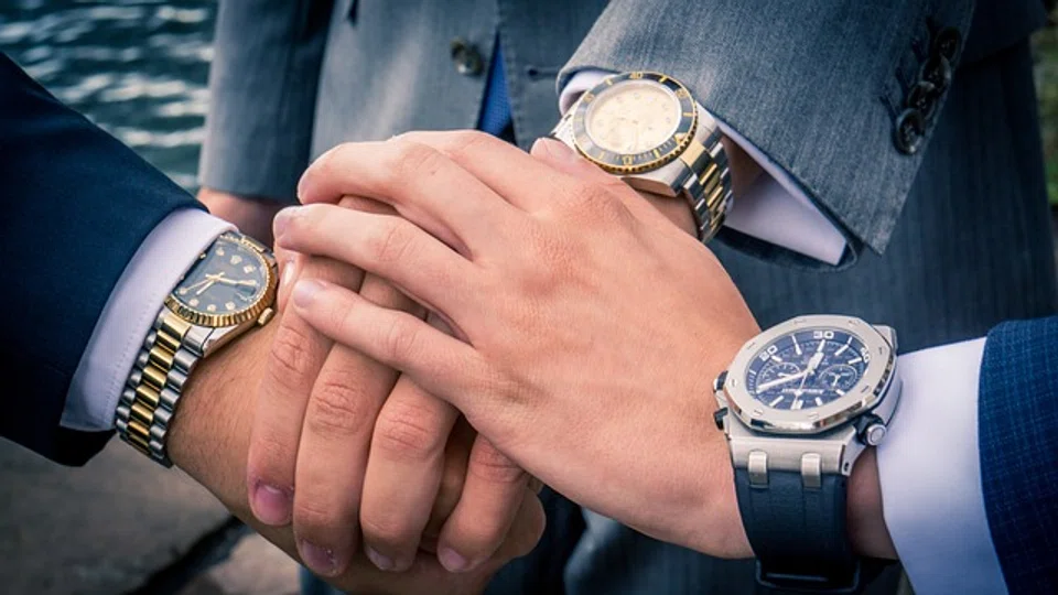 The volume of Rolex, Audemars Piguet and Patek Philippe watches on the secondary market roughly doubled last year, while financial and geopolitical uncertainty, as well as Chinese lockdowns, kept some buyers away.
