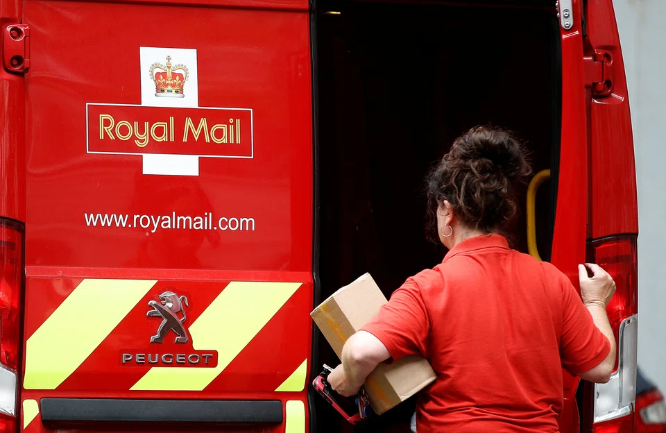 Royal Mail will make Sunday working optional and offer “more generous” voluntary redundancy terms and no compulsory layoffs until the end of March.