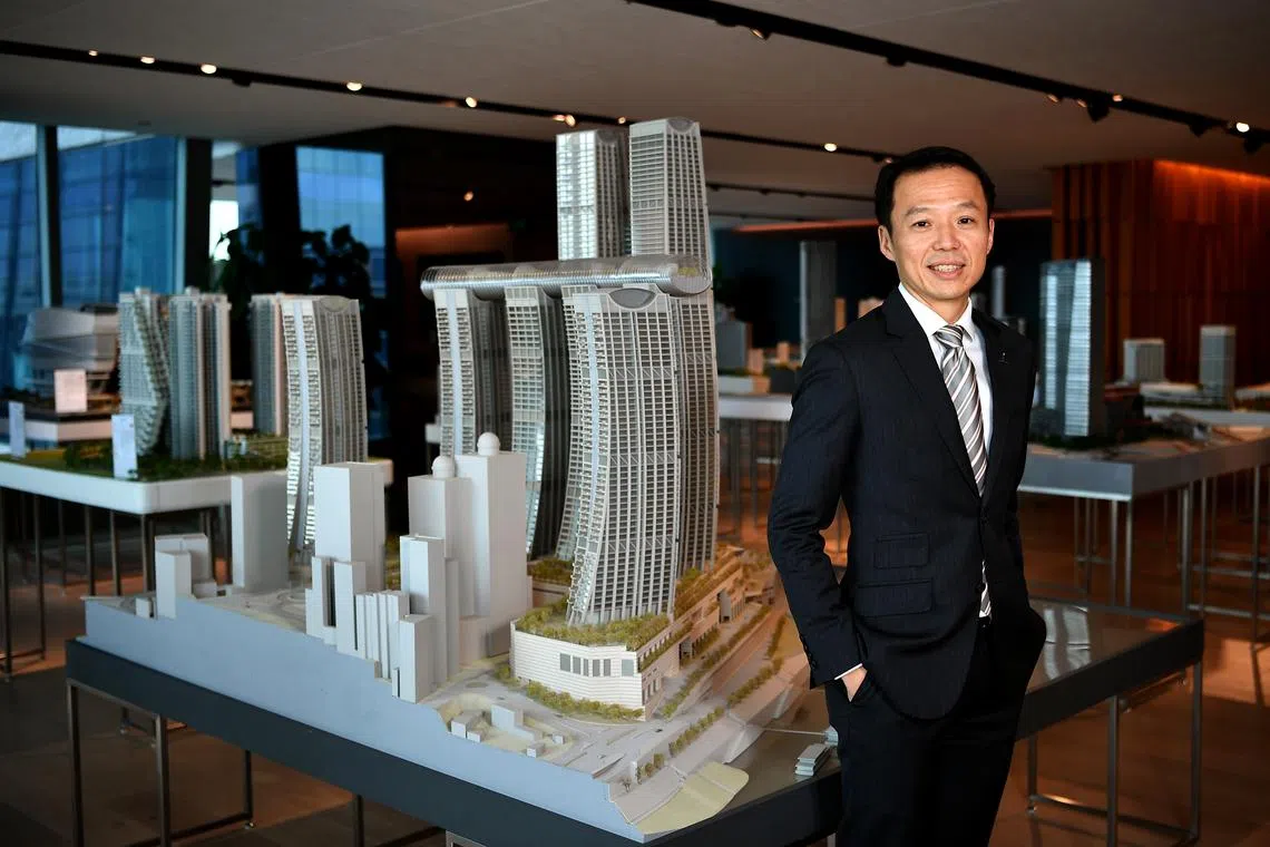 CapitaLand Investment (CLI) CEO Lee Chee Koon wins the Outstanding Chief Executive Of The Year award for the Singapore Business Awards (SBA) 2021/2022. 