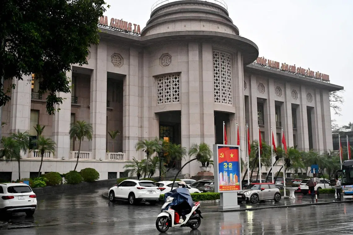 The central bank will continue to manage the dong in a flexible manner and use monetary policy tools to keep the FX market stable, the State Bank of Vietnam deputy governor says.