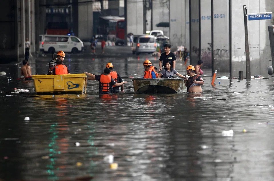 More than 500 people seek refuge in government shelters while more than 50 people are admitted to hospitals due to the typhoon.