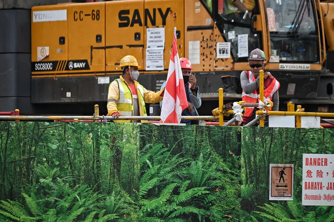 KSH said the cost of recruiting migrant workers, and the cost of materials, machinery and transport remain high.