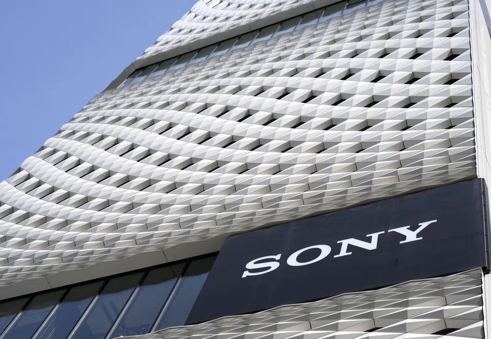 Tokyo-based Sony is the world’s leading provider of smartphone image sensors and has a direct view on device inventories and demand among the world’s leading manufacturers. 