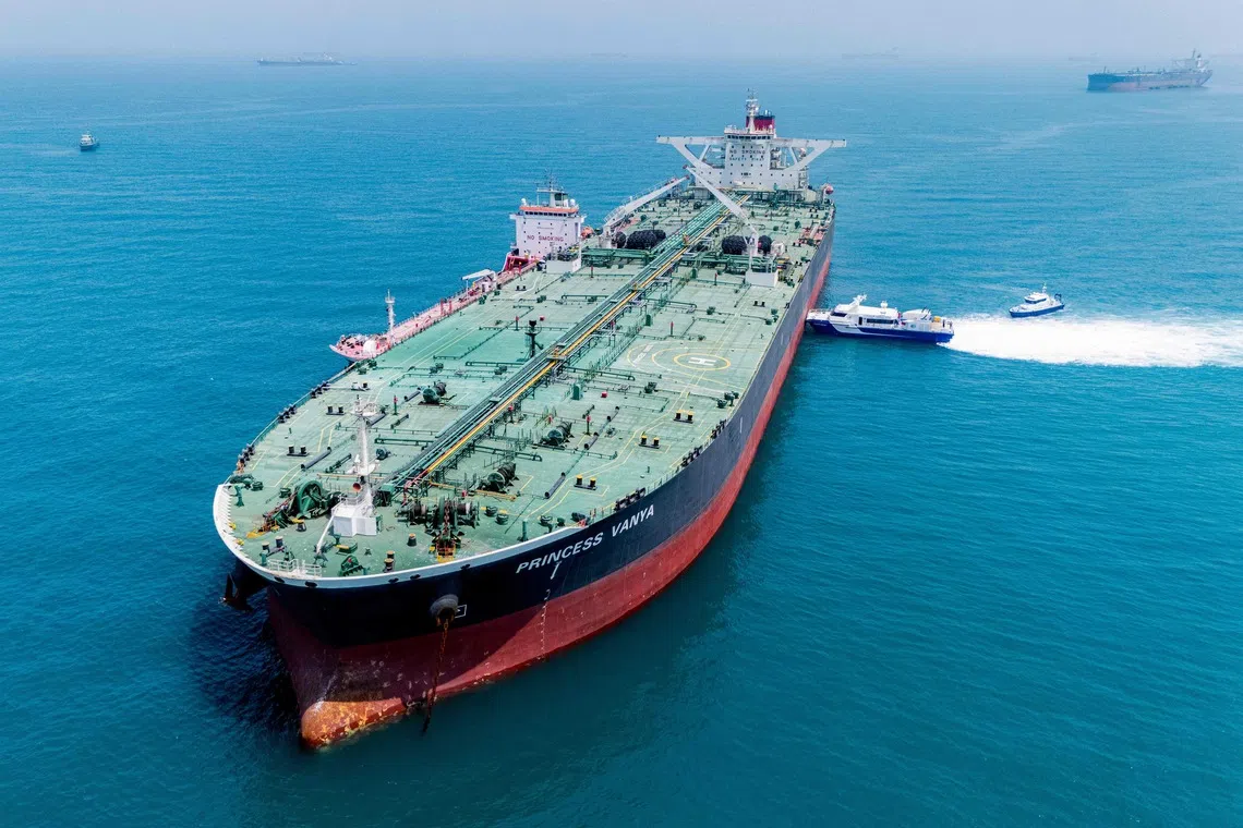 A roundup of the week’s tanker and dry bulk market (Nov 7, 2025).