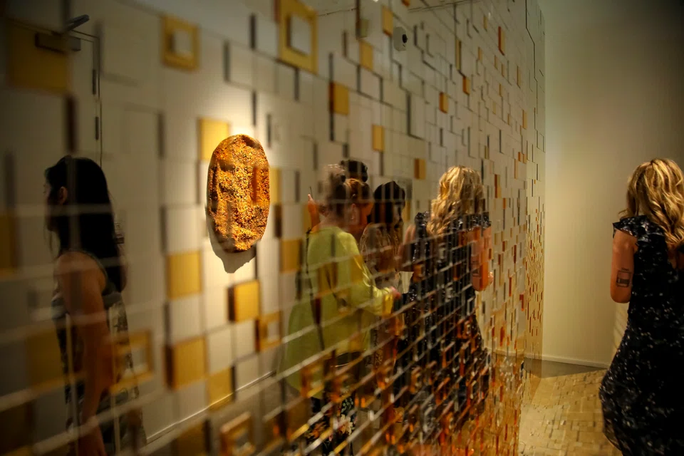 Jane Lee's mirrored installation,  Nowhere, belongs to Neo and Lim.