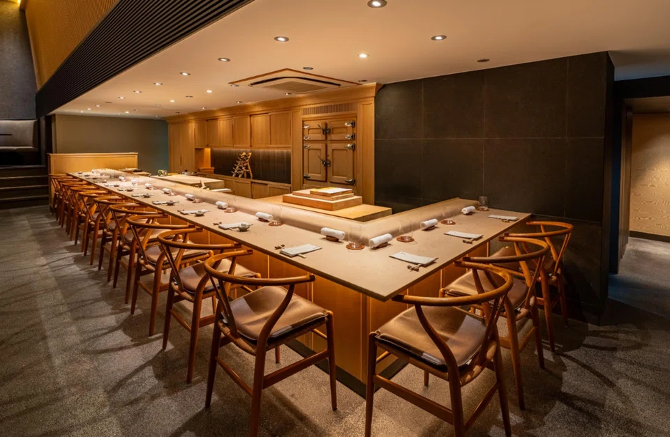 Sushi Ryujiro takes over the old Aoki premises.