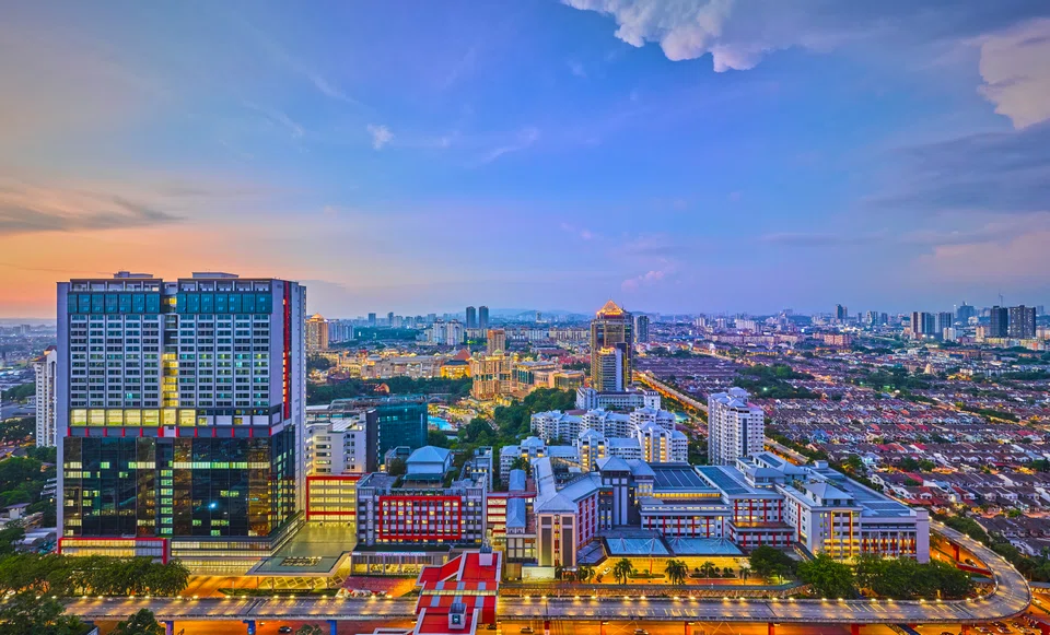 Sunway Sanctuary, located in Tower D (left) of Sunway Medical Centre in Kuala Lumpur, has a total of 473 rooms. 