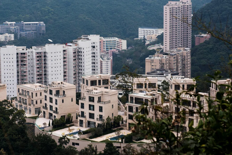 The number of unsold units in completed projects in Hong Kong is at the highest since 2007, according to Jones Lang LaSalle’s mid-year market report.