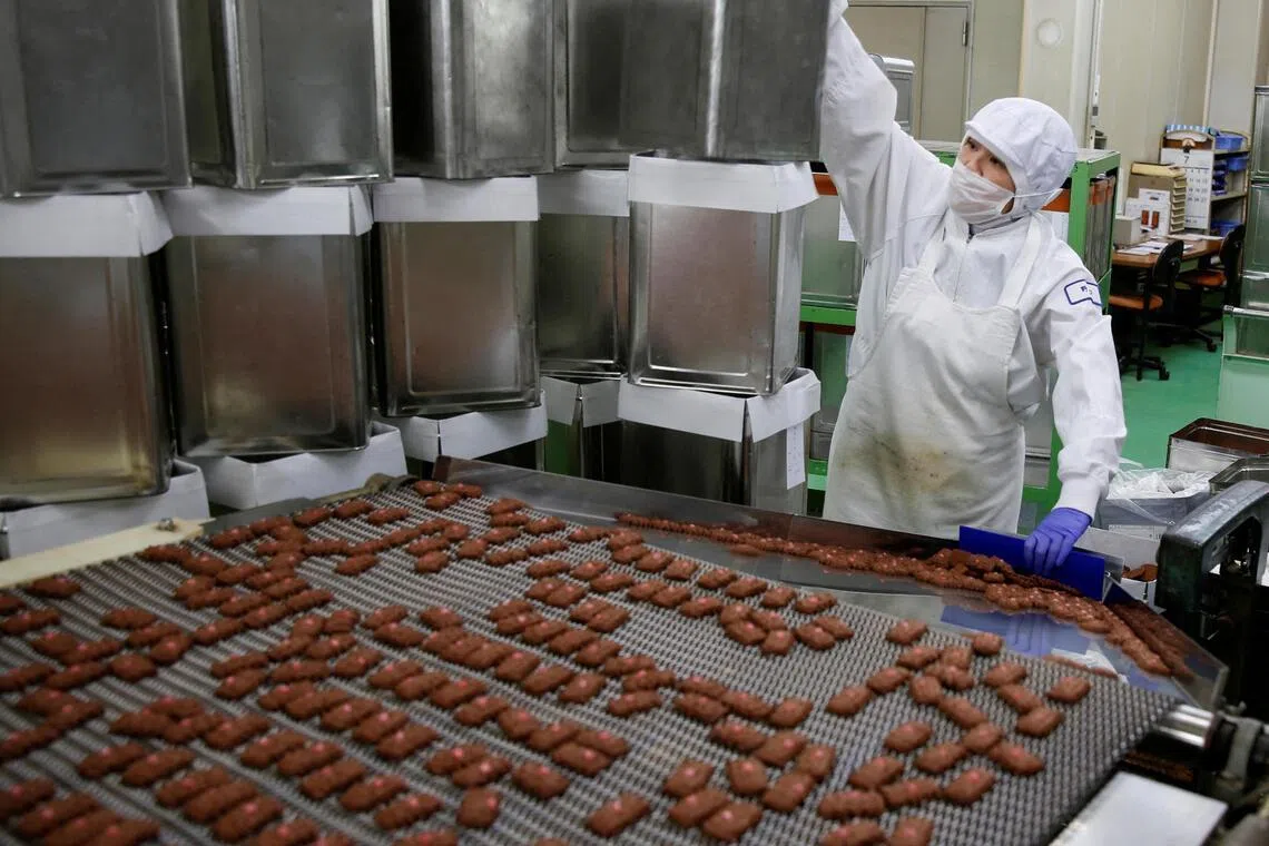 The S&P Global Japan Manufacturing PMI rose to 53.0 in February, up from January’s 51.5, marking the biggest expansion since May 2022 and inching up from the flash reading of 52.8. 