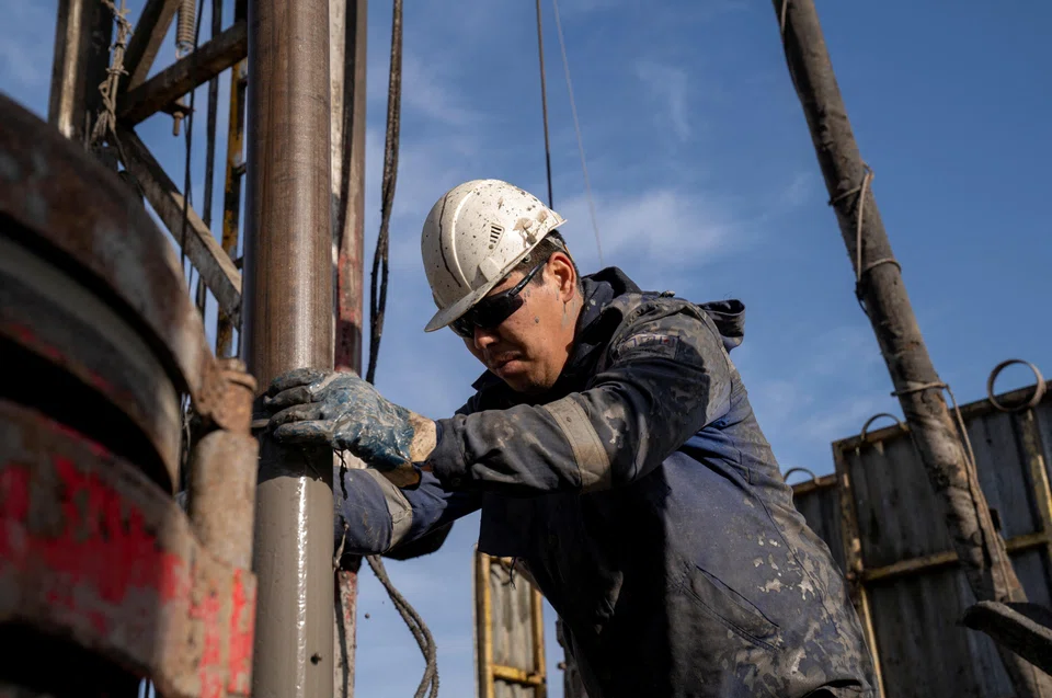 Global demand is expected to “level off” at 106 million bpd towards the end of this decade while overall supply capacity could reach 114 million bpd – resulting in a “staggering” surplus of eight million bpd that oil markets should prepare for, says the IEA.