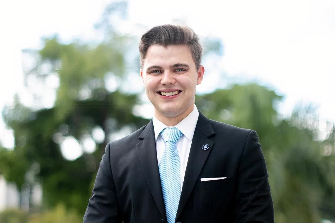 Being in Singapore motives Lukas Peterlik to work hard and provides him with the opportunity to interact with the EHL alumni here and learn from them.  