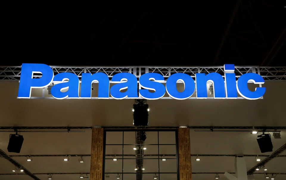 PANASONIC said on Wednesday (May 11) it expected operating profit growth to be flat this business year as component shortages and rising material costs continued to pose a risk to earnings.