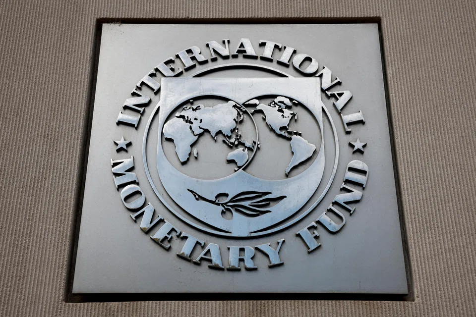 The IMF’s report, which comes out twice a year, is in the writer's opinion the best when it comes to explaining the interplay between economics and finance.