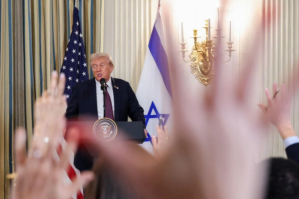 Trump’s 20-point plan does have new elements, including an offer of amnesty to any Hamas operative who hands over his weapon and commits to coexistence. 
