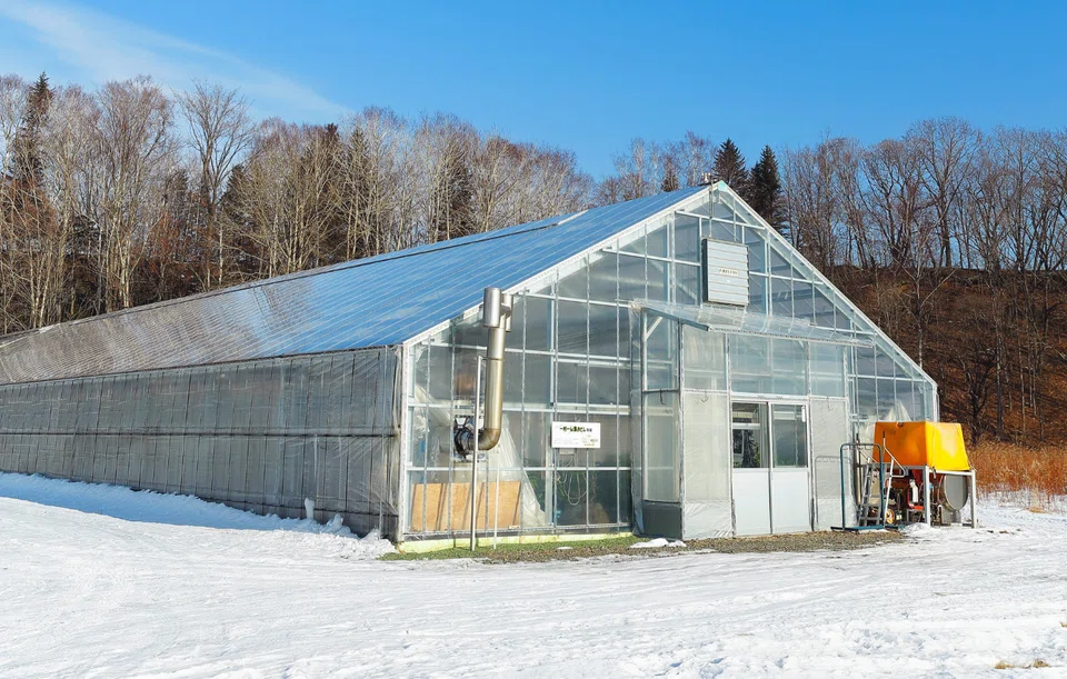 Hiroyuki Nakagawa’s secret is using the two natural resources his homeland of Hokkaido is famous for-snow and onsen hot springs. 