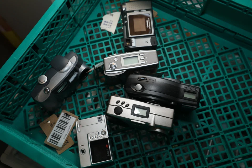 Known colloquially as digicams, digital compact cameras were all the rage in the 2000s, but fell out of favour when smartphones overtook them a decade or so later. 