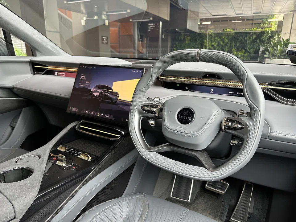 The cockpit area is gorgeous and tastefully trimmed in a plush, suede-like recycled fibre.