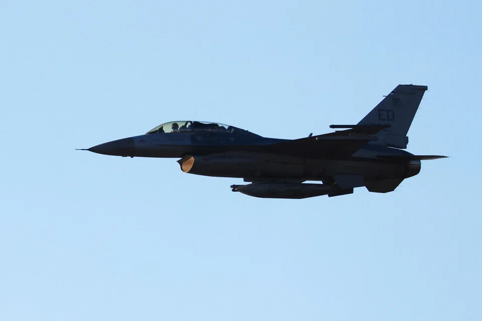 A file photo of a US F-16 fighter jet.  A US F-16 jet crashed into the waters after taking off from an air base in Gunsan, 178 km south of Seoul, Yonhap said.