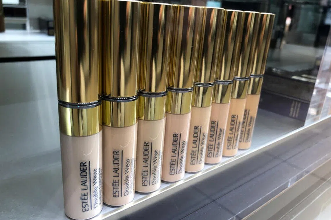 Estee’s organic net sales for the fourth quarter fell 13 per cent, compared with an 8 per cent rise a year ago, primarily hurt by weakness in the skincare and makeup segments.