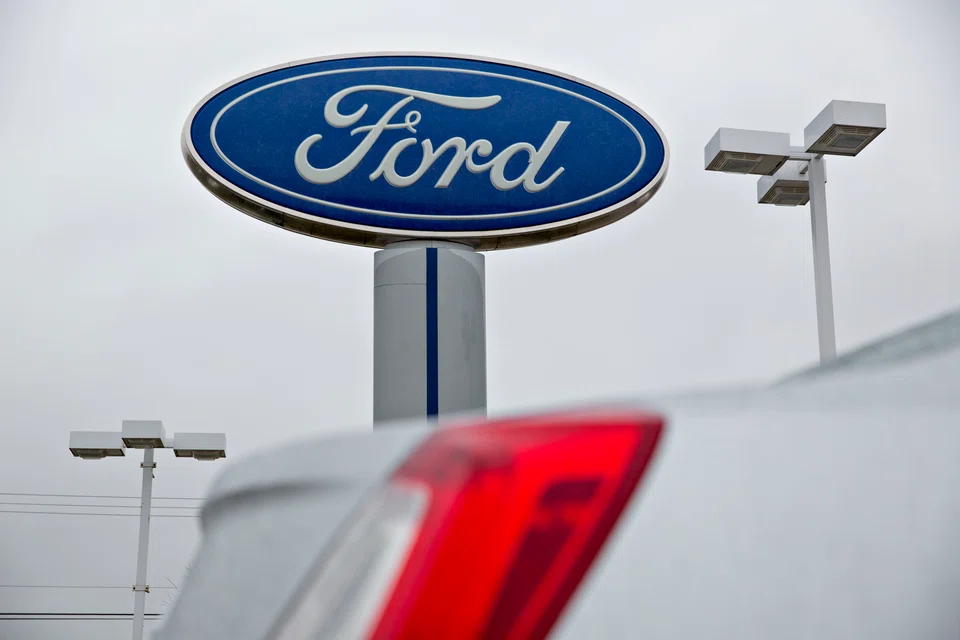  Ford is aiming to cut US$1 billion in costs this year.