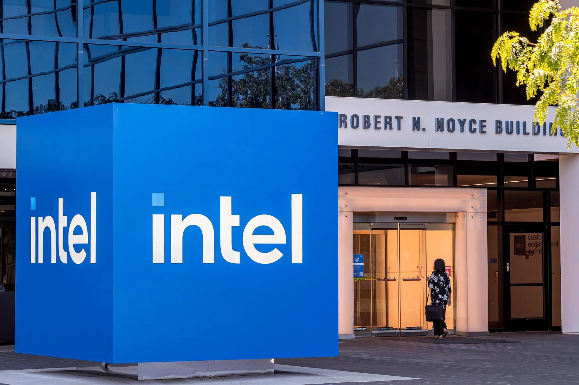 US government stake in Intel has jumped 300% to US$36 billion - The ...