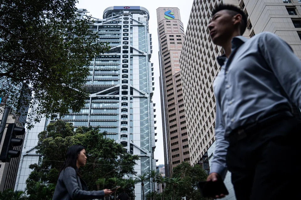 Analysts make an average of US$92,149 a year in Hong Kong, compared with US$63,305 in Singapore, according to a BI report published on Wednesday. 