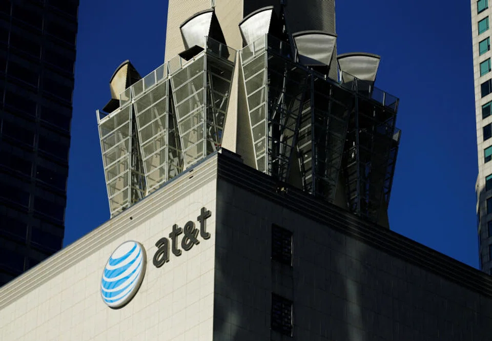 The deal marks the latest major investment by AT&T to accelerate its fibre and 5G network build-out as the wireless market saturates and Internet usage surges.