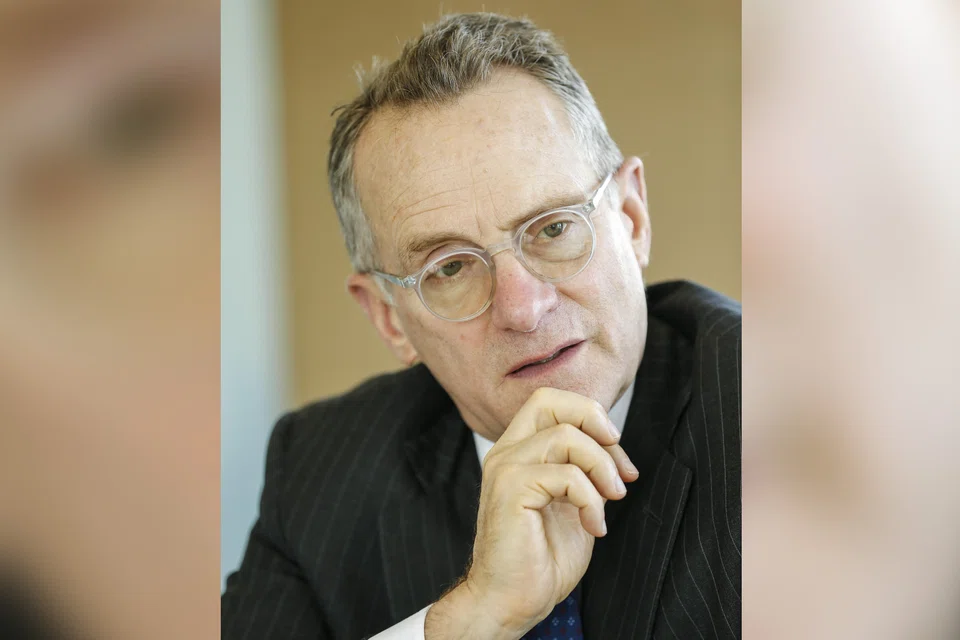 In his latest memo, Marks concludes that valuations are unusually high and that such valuations have historically been associated with subsequent periods of poor returns.