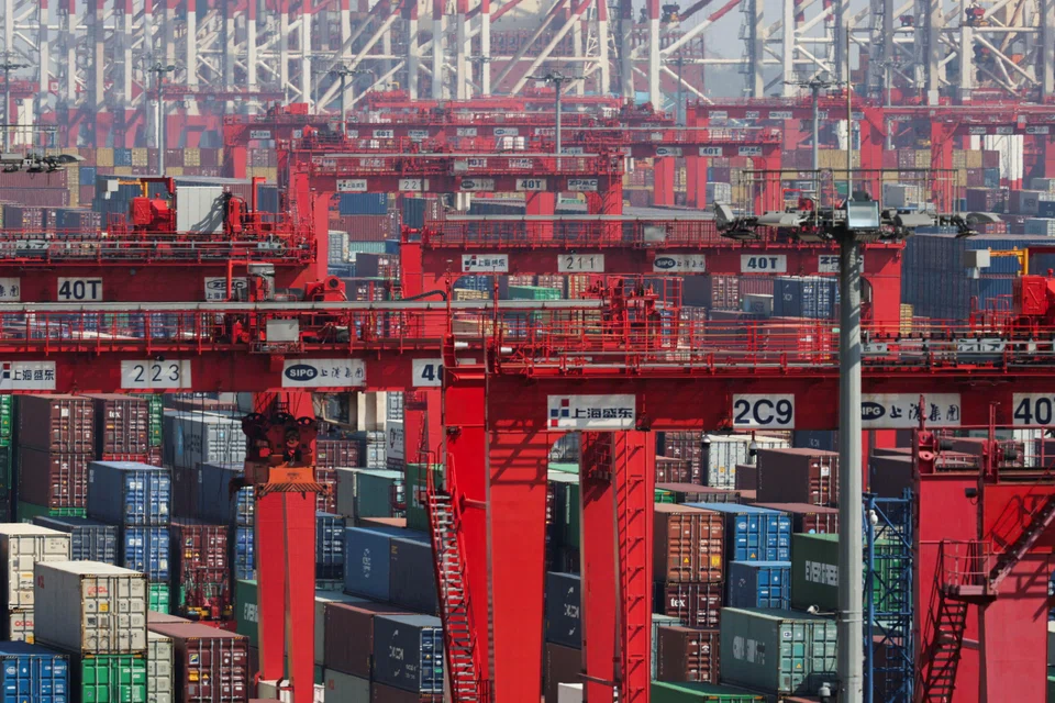 The US and China agree in Geneva to roll back most tariffs, surpassing market expectations.