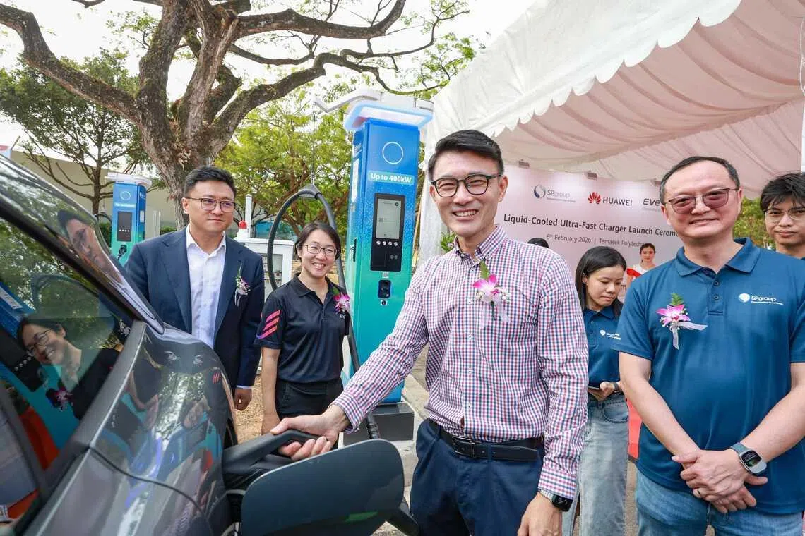 (Left to right) Deng Ming, managing director of Huawei Digital Power Singapore; Stephanie Tan, CEO of EV-Electric (EVe); Baey Yam Keng, Minister of State, Ministry of Culture, Community and Youth & Ministry of Transport, and Mayor for North East District;  Dean Cher, managing director of SP Mobility.