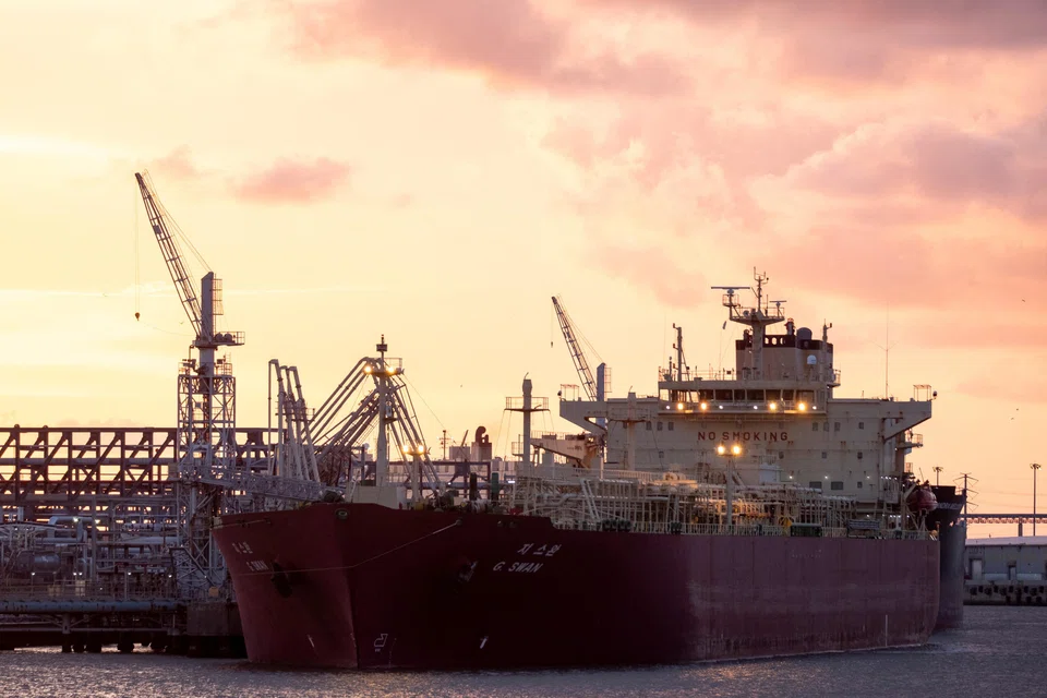 The LPG market showed signs of stability translating to modest drops in freight levels this week. 