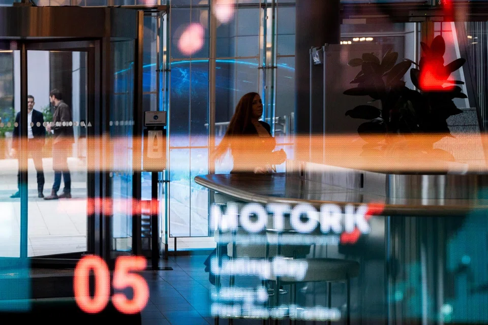 The pan-European index has trimmed its year-to-gains to 3.1 %, trailing the S&P 500’s 4.5% advance.