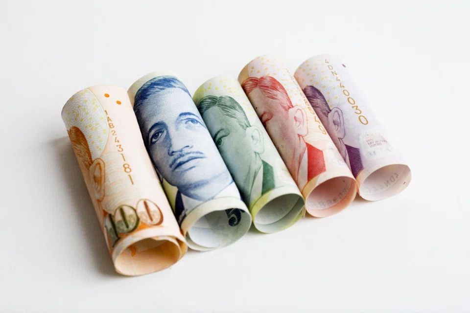 The latest auction has received total applications of S$11.5 billion for the S$5.2 billion on offer, giving it a bid-to-cover ratio of 2.2.