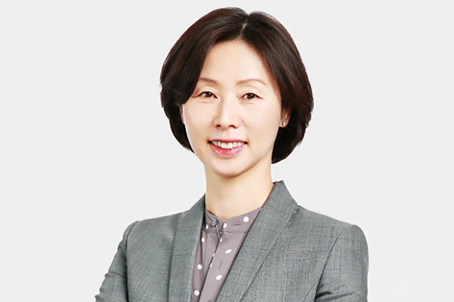 Samsung gets first woman CEO outside founding family in 86 years